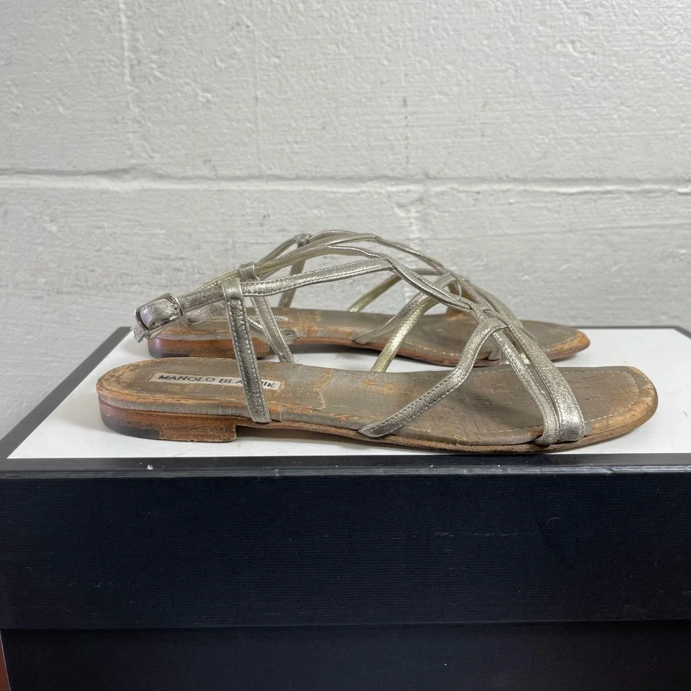 Manolo Blahnik Metallic Strappy Flat Sandals Ankle Strap Women's 38.5 EU/7.5 US
